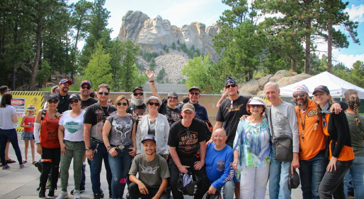 Mount Rushmore - HT Moto Turismo